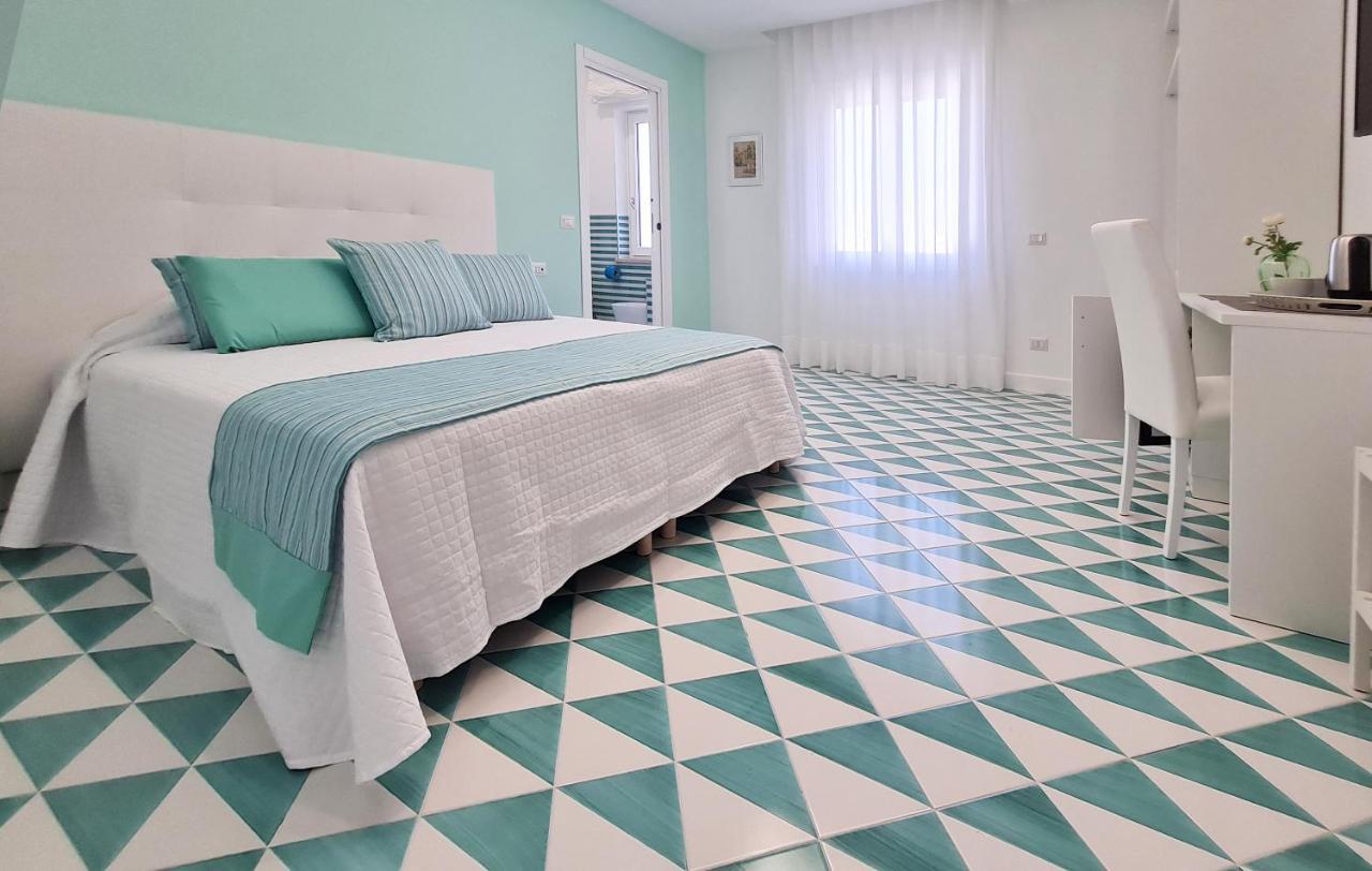 Domus Sole Bed & Breakfast ซอร์เรนโต ภายนอก รูปภาพ