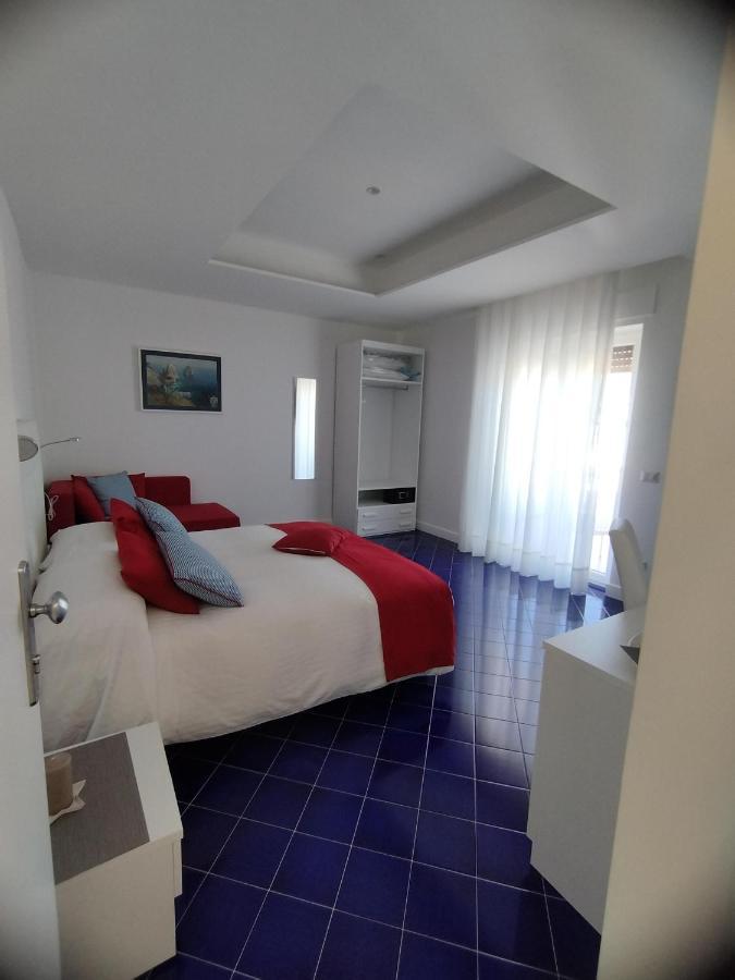 Domus Sole Bed & Breakfast ซอร์เรนโต ภายนอก รูปภาพ
