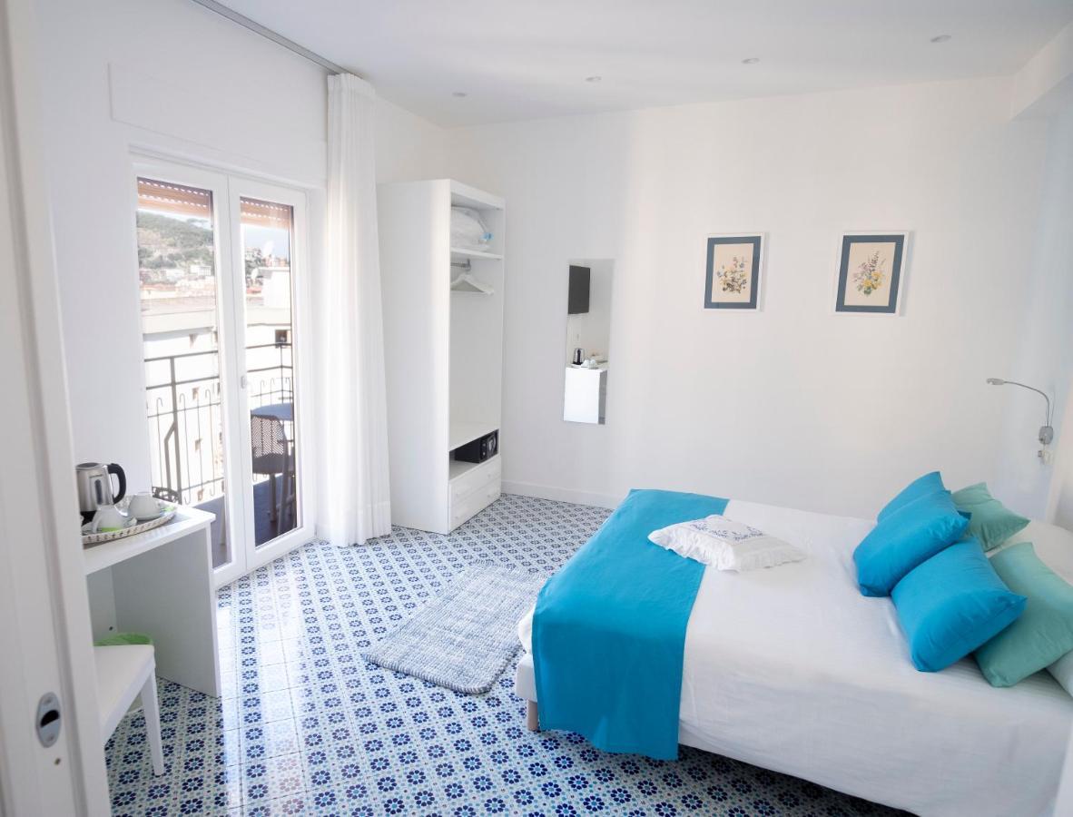 Domus Sole Bed & Breakfast ซอร์เรนโต ภายนอก รูปภาพ